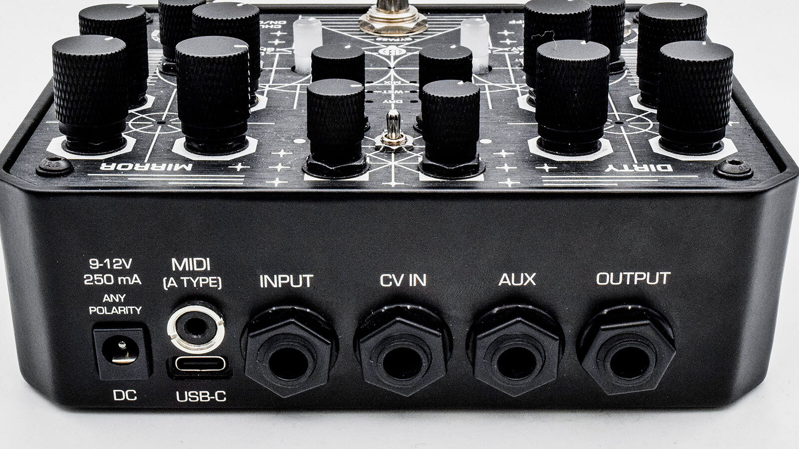 Animal Factory Amplification :「メイド・イン・インド」の矜持を世界