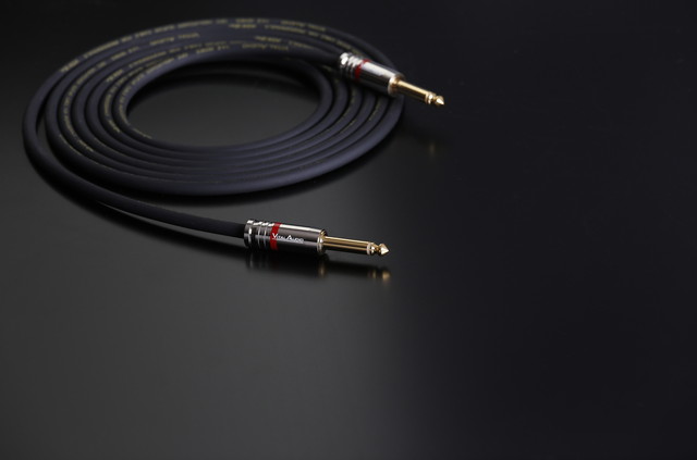 VAⅢ -Solid Bass Cable- - VITAL AUDIO | Hookup, Inc.
