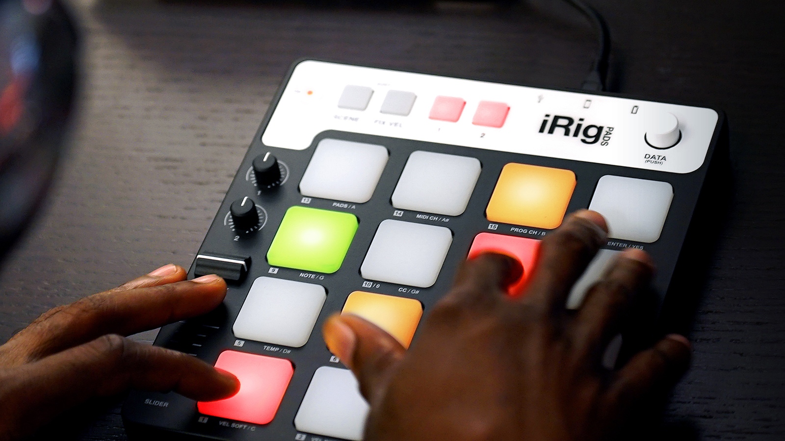 IK iRig Pads Controlador MIDI •