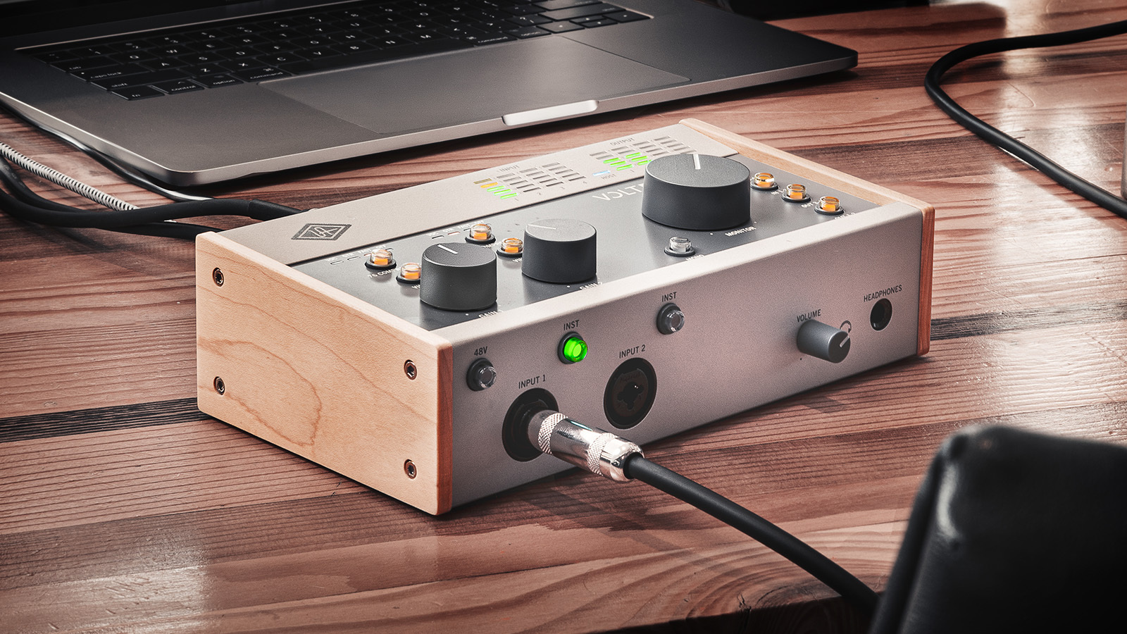 シルバーグレー サイズ Universal Audio VOLT476 オーディオ